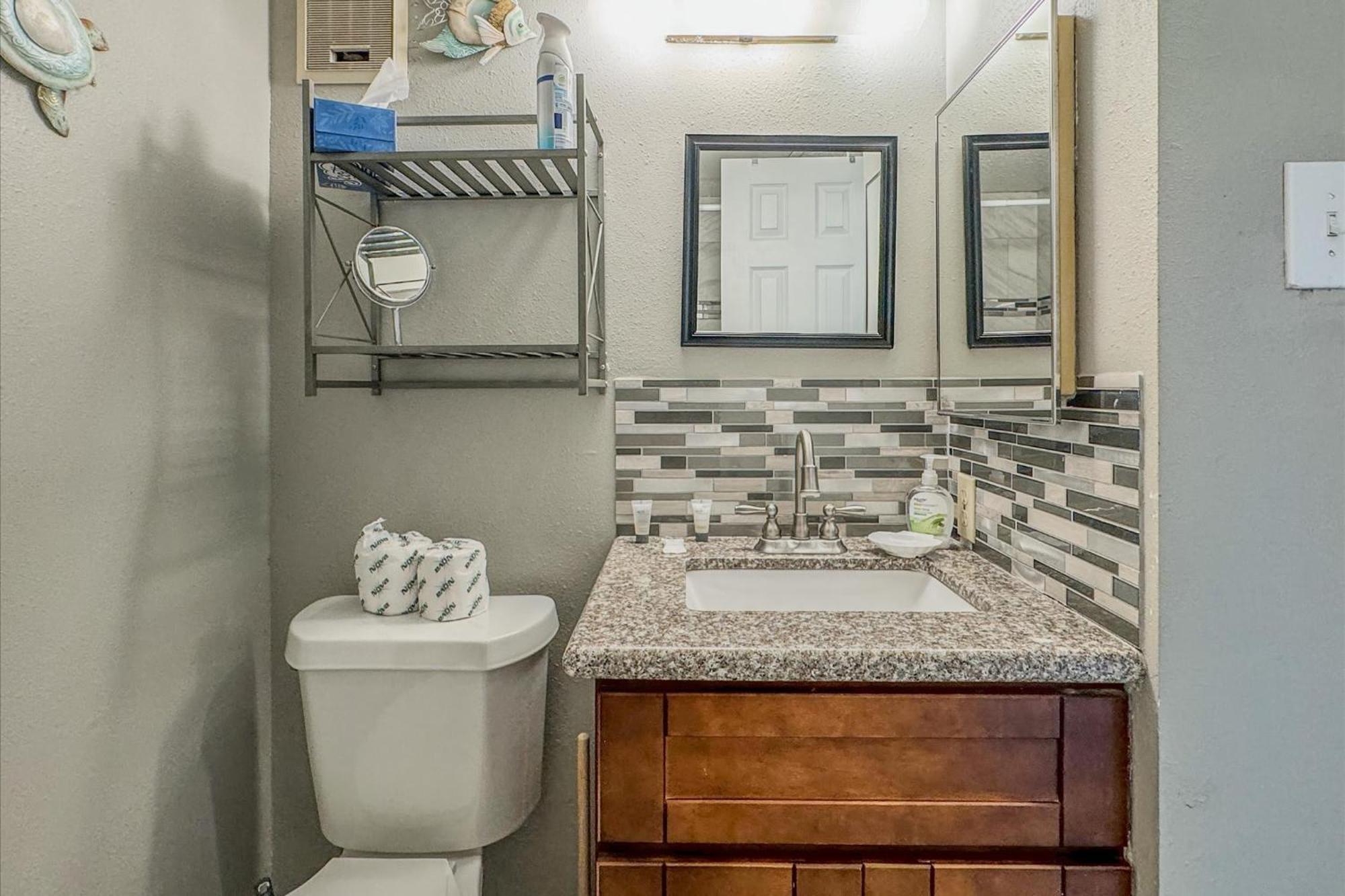 Charming Waterfront Condo Galveston Exterior photo
